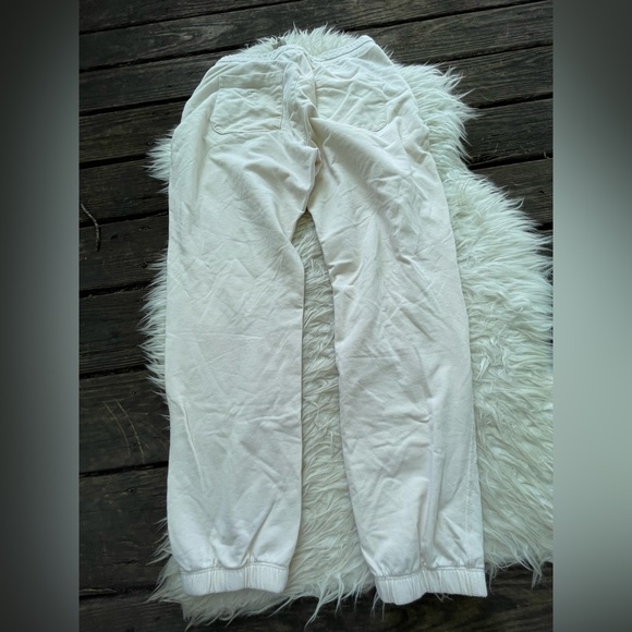 Vuori Soft Cream Joggers - Picture 4 of 4